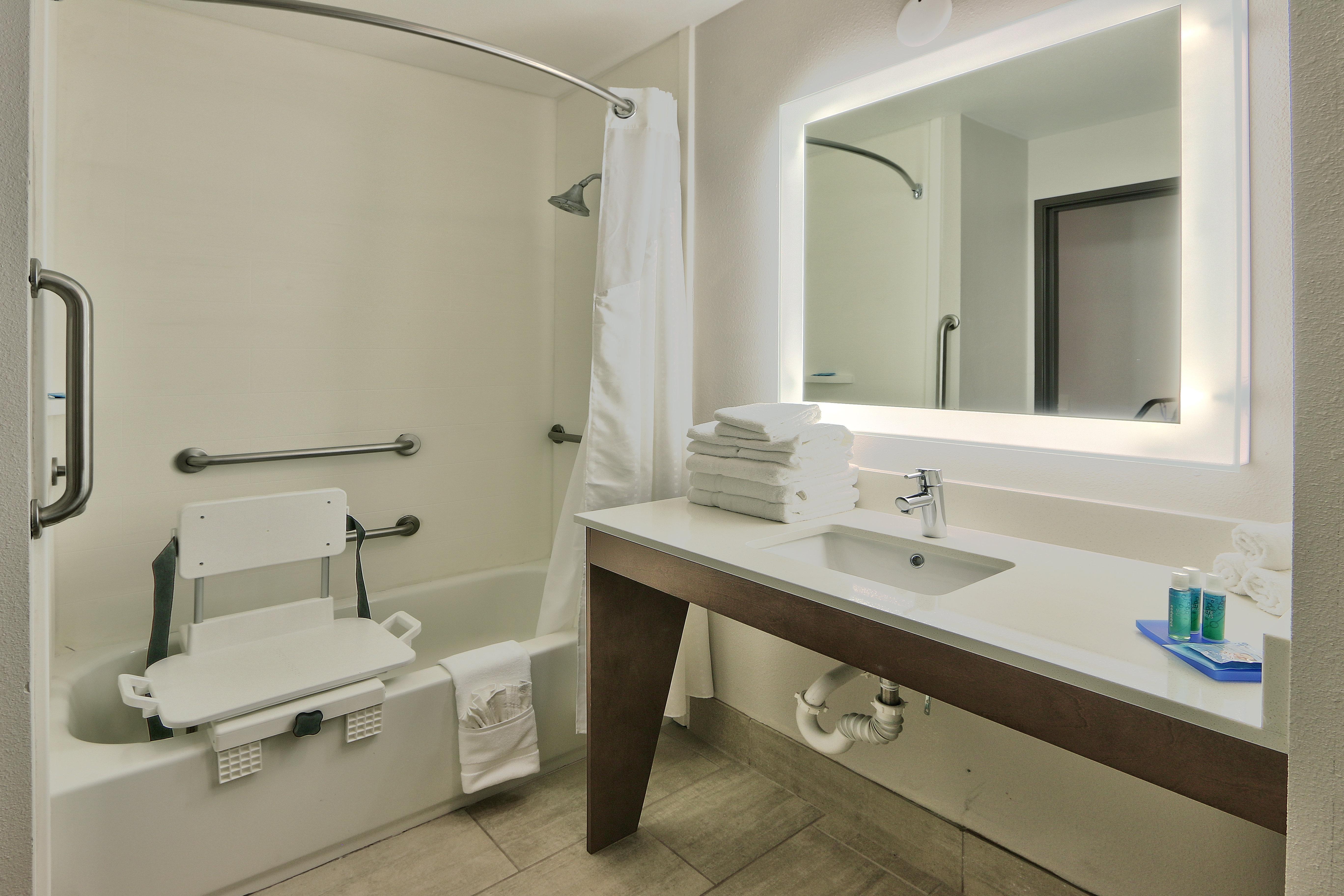 Holiday Inn Express & Suites Portales By Ihg Екстериор снимка
