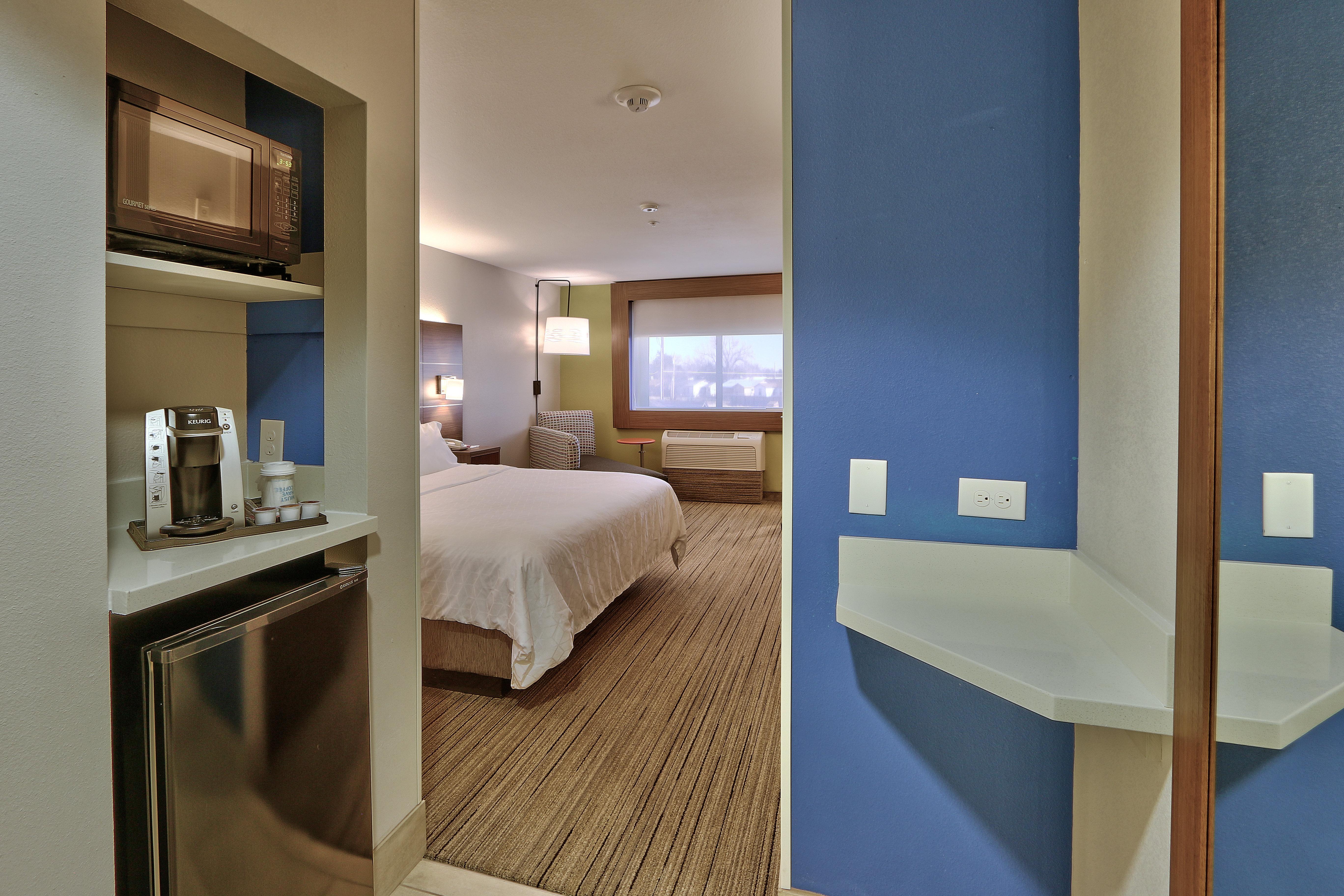 Holiday Inn Express & Suites Portales By Ihg Екстериор снимка