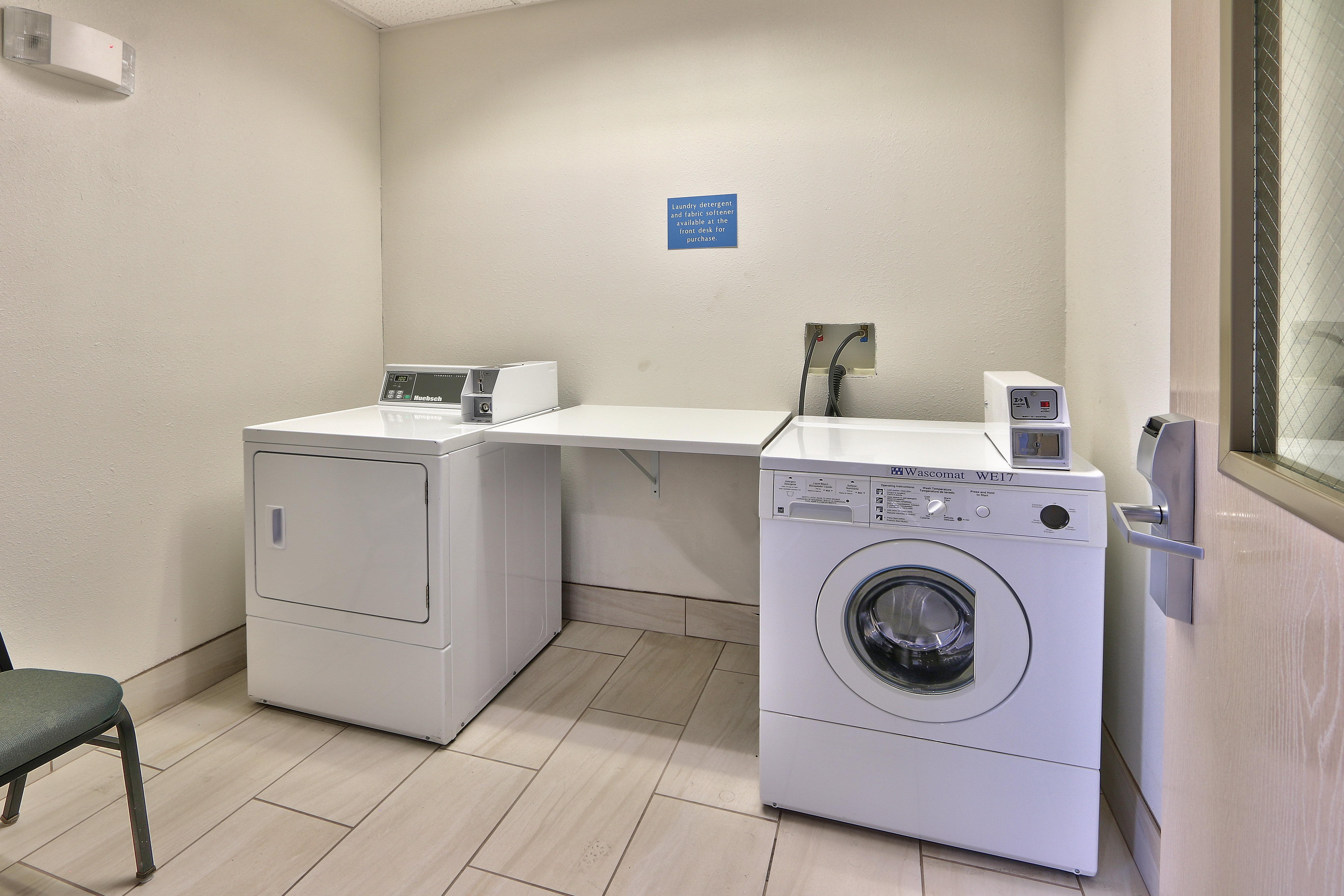 Holiday Inn Express & Suites Portales By Ihg Екстериор снимка