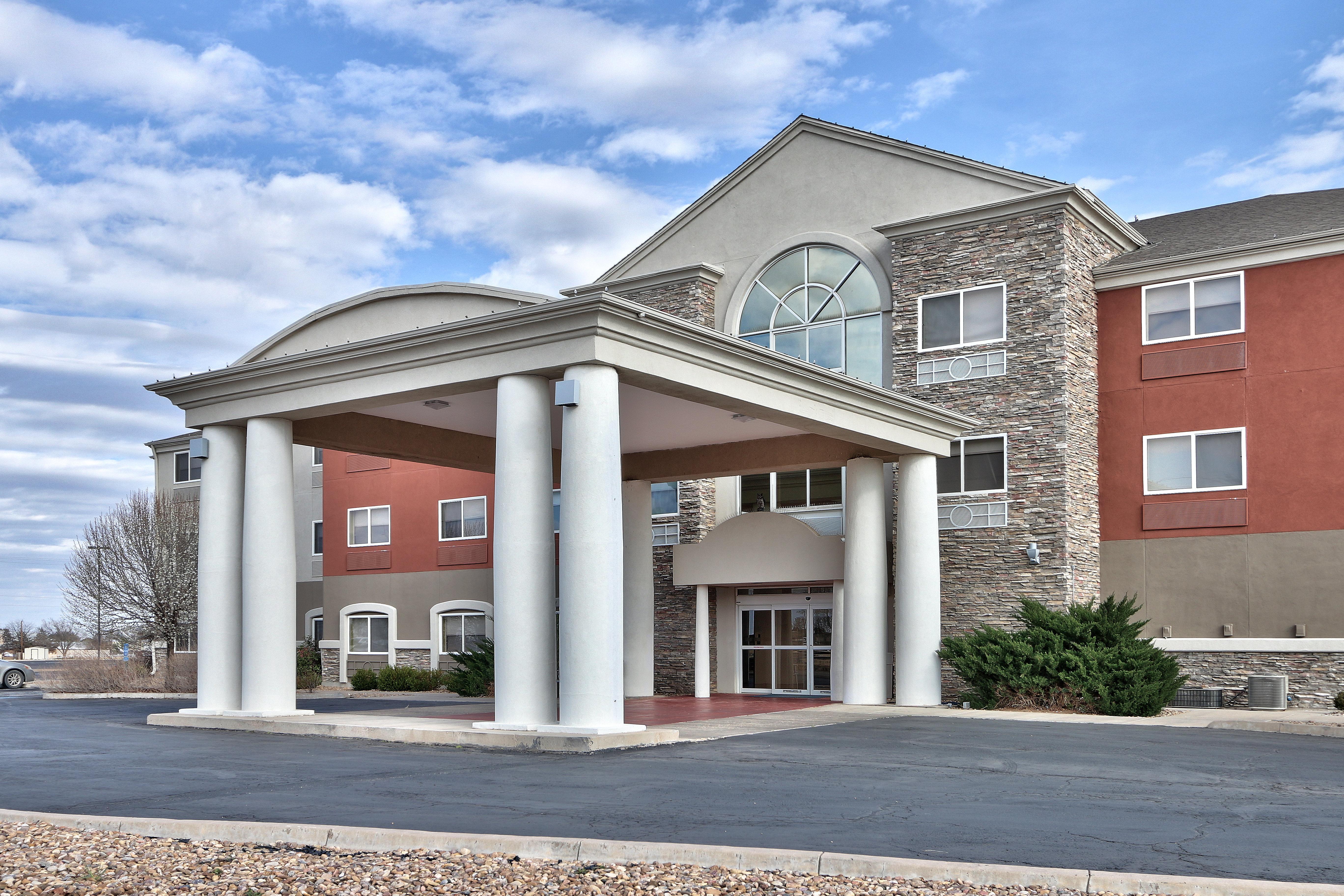Holiday Inn Express & Suites Portales By Ihg Екстериор снимка