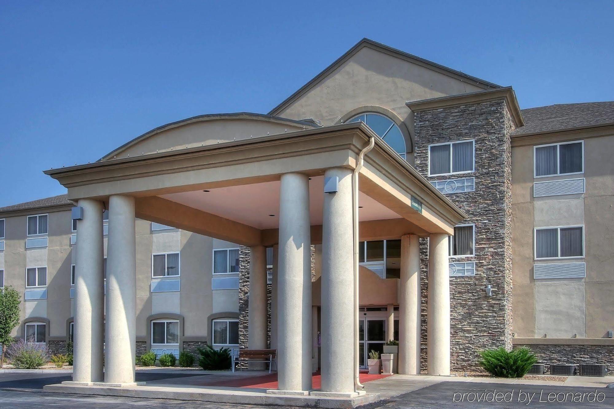 Holiday Inn Express & Suites Portales By Ihg Екстериор снимка