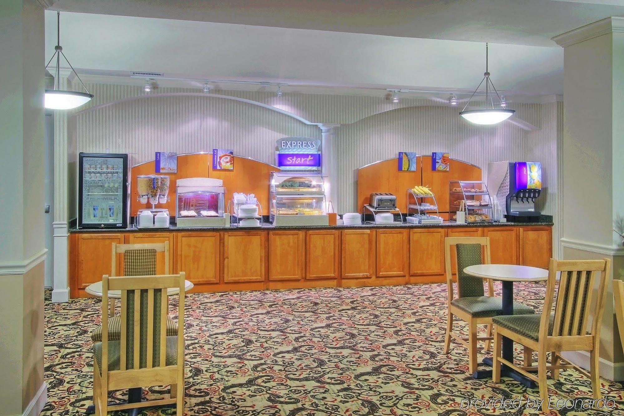 Holiday Inn Express & Suites Portales By Ihg Екстериор снимка