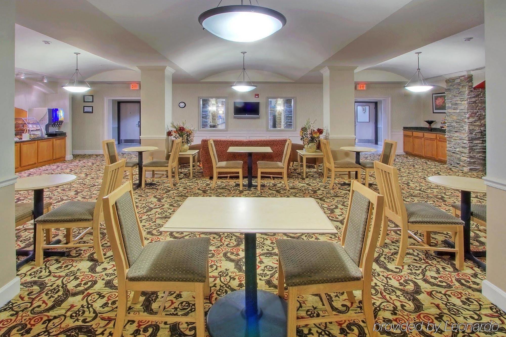 Holiday Inn Express & Suites Portales By Ihg Екстериор снимка
