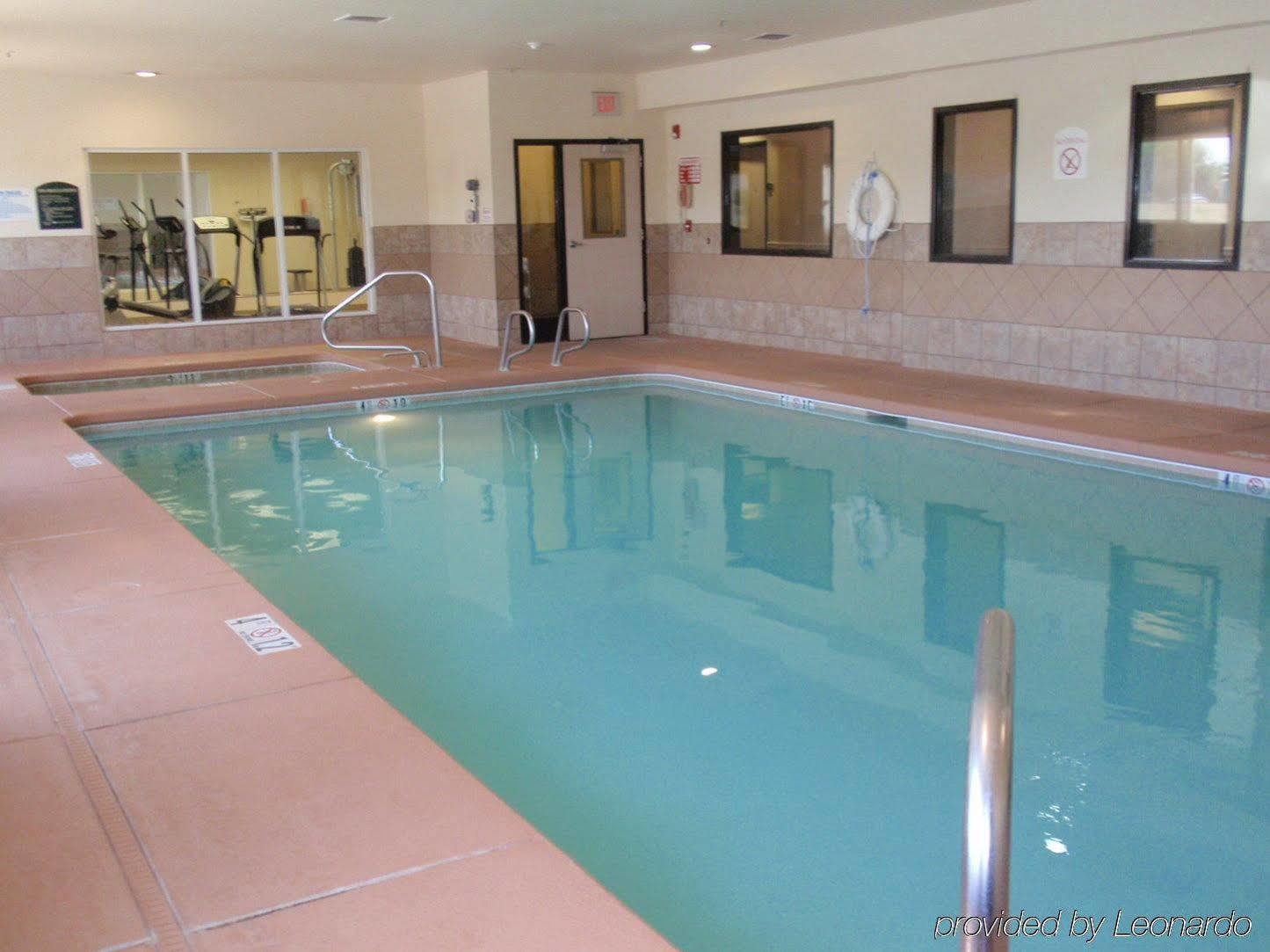 Holiday Inn Express & Suites Portales By Ihg Екстериор снимка